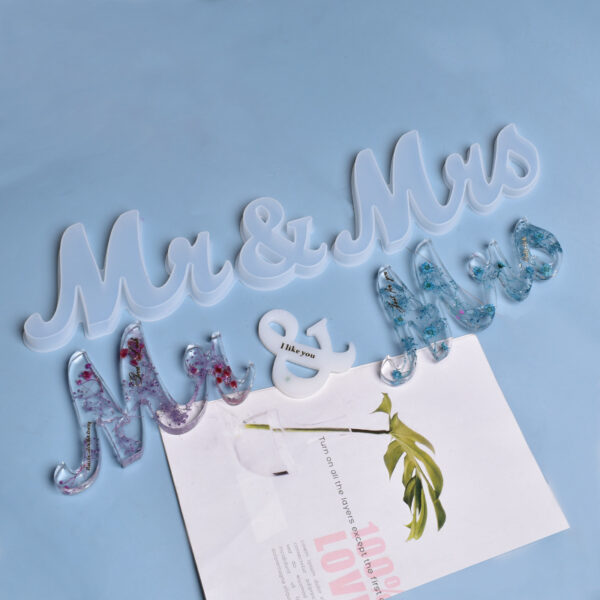 Mr and Mrs Mold - Image 3